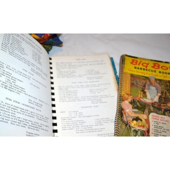 Vintage Cookbooks Southern Hospitality Fun Trio - Picture 7 of 9